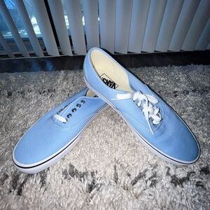 🚨BRAND NEW 🚨 Vans Authentic Light Blue - Men’s 9.5
